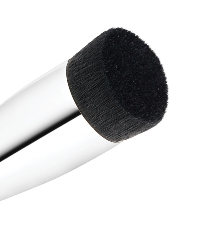 196 Slanted Flat Top Foundation Brush 196 Slanted Flat Top Foundation Brush